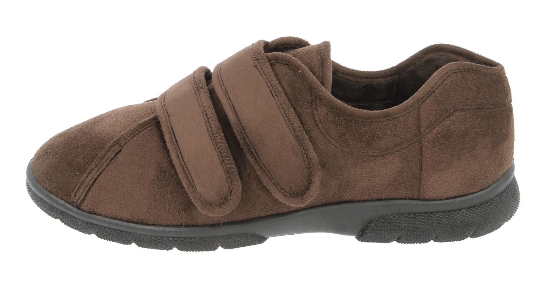 Men'S Slippers / House Shoes (Joseph)2V Wide Fit By Db Shoes in Brown